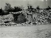 Fotografie z bourání Lidic v roce 1942