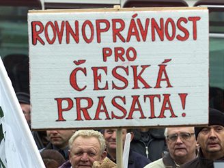 Zemdlci proti zahraniním potravinám protestovali u v ervnu.