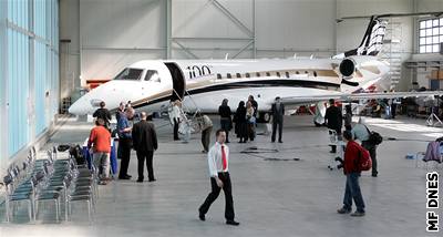 Tryská typu Embraer Legacy