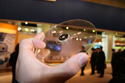 Holografický disk Maxell s kapacitou 300 GB _3