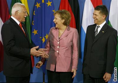 Václav Klaus patří mezi nejznámější a nejvýše postavené kritiky EU.