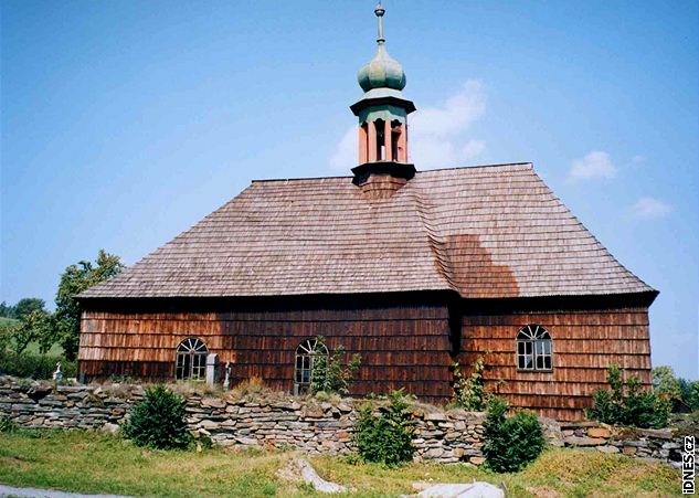 Dřevěný kostelík v Lipné
