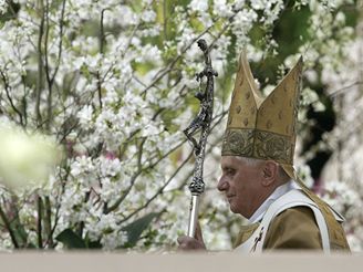 Pape Benedikt XVI. pi velikonon mi