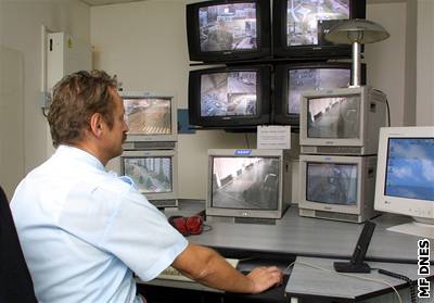 Pípadné zlodje by v Terezín mohly v budoucnu odhalit kamery. Ilustraní foto