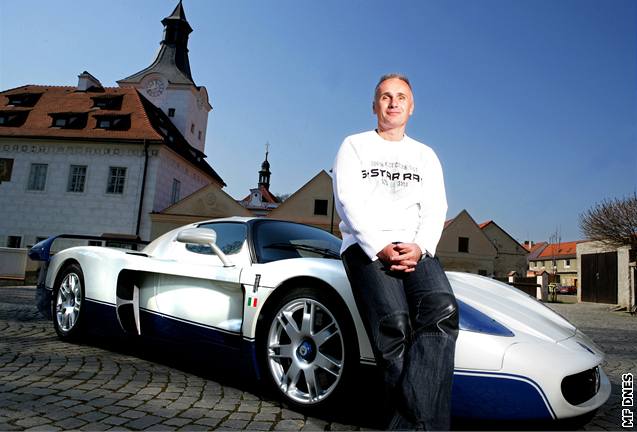 Richard Chlad a jeho Maserati MC12