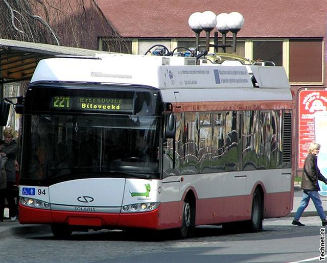 Podívejte se, jak se vyrábějí trolejbusy, které nepotřebují trolej -  iDNES.cz