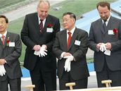 éf Hyundai ong Mong-ku slavnostn zahájil stavbu v Noovicích.