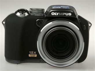 Olympus SP-550 UZ 4