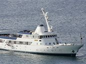 Luxusní jachta Paloma, na ní strávil první povolební dny nový francouzský prezident Sarkozy