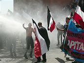 zásah policie proti neonacistm v Brn