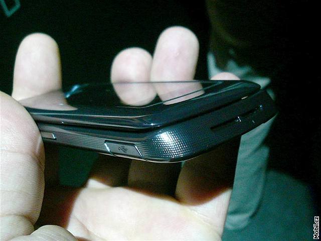 Motorola pedstavila RAZR2 - byli jsme u toho