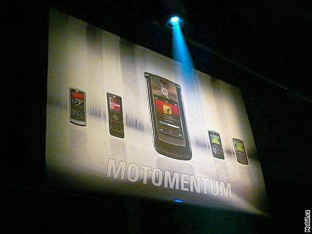 Motorola pedstavila RAZR2 - byli jsme u toho