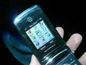 Nová Motorola RAZR2 iv z Londýna