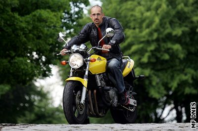 Neopoují se, chválí si motorky Jan Prokop, spolumajitel výrobce hodinek Prim.