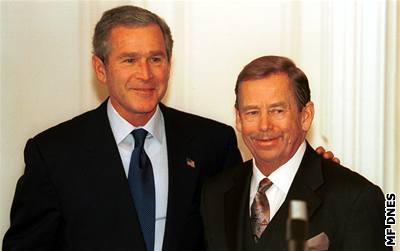 George W. Bush se u jídla sejde zejm i s exprezidentem Václavem Havlem