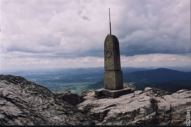 Horu Jetd zdolávají denn davy lidí.