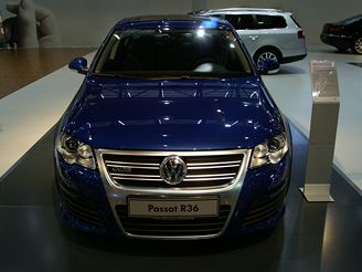 VW Passat R36