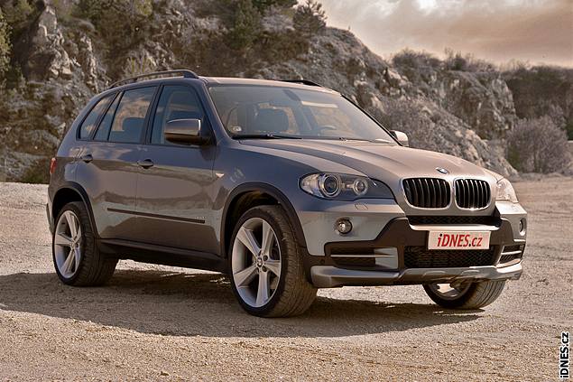 BMW X5: králi se do terénu nechce - iDNES.cz