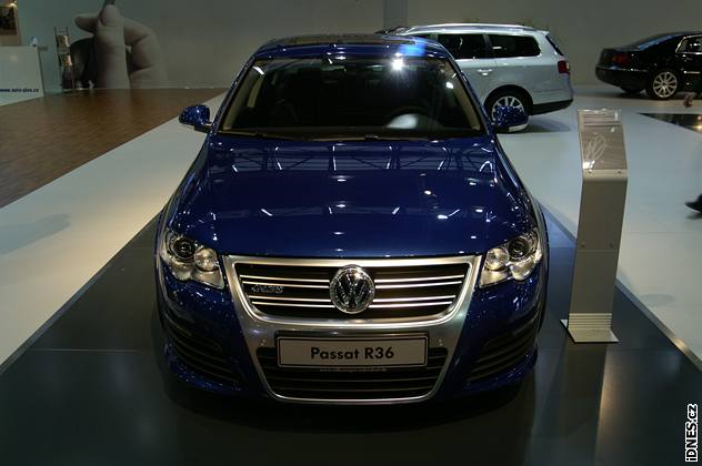 VW Passat R36