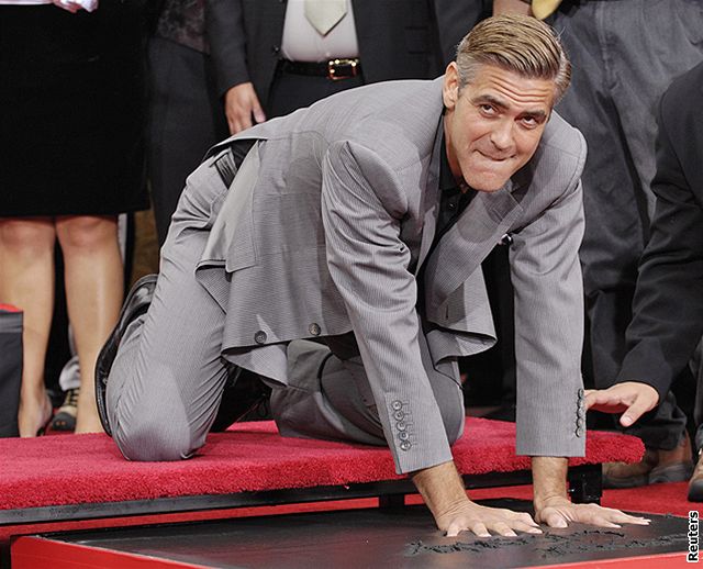 George Clooney na Chodníku slávy v Los Angeles 