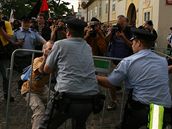 Policie zasahuje na demonstraci