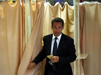 Francouzsk prezident Nicolas Sarkozy u voleb do Nrodnho shromdn