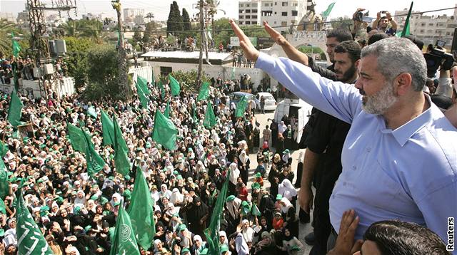 Ozbrojenci Fatahu splácí Hamasu poráku z Gazy