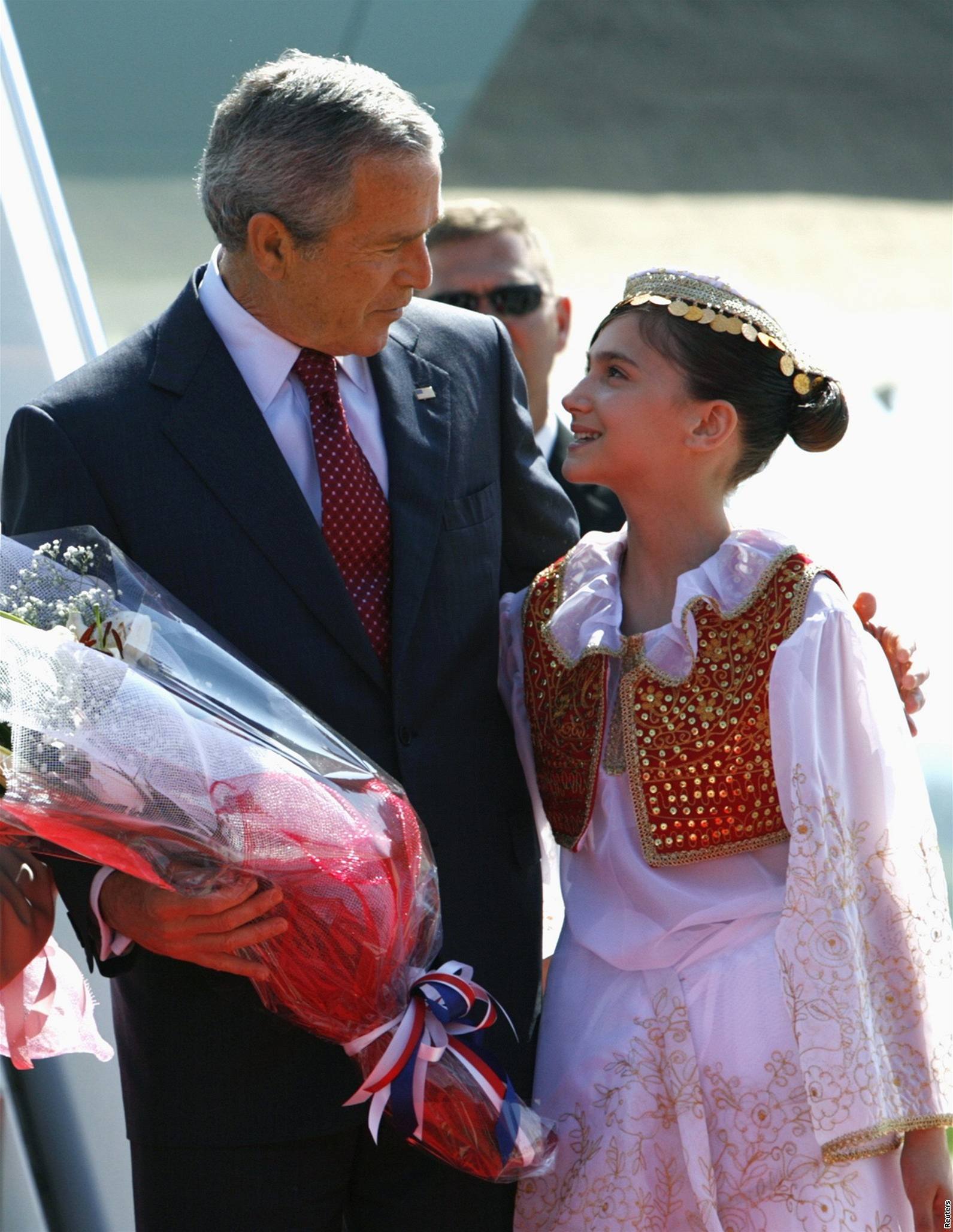 Návtva George W. Bushe v Albánii