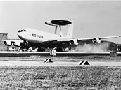 Letouny AWACS slaví 25 let sluby v NATO