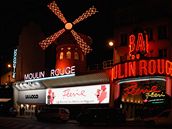 Moulin Rouge na paíském bulváru de Clichy