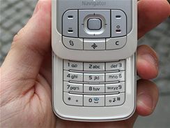 Nokia 6110 Navigator iv v ulicch Prahy