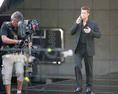 Brad Pitt pi natáení reklamy v Praze