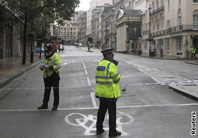 Britské bezpenostní sloky jsou v pohotovosti