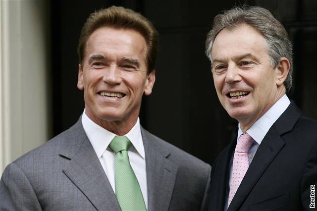 Arnold Schwarzenegger a Tony Blair