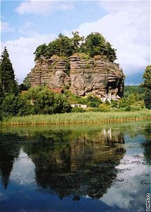 Pskovcov skalisko se Sloupskm hradem
