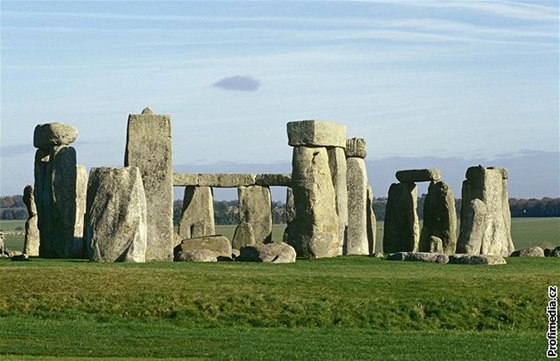 Stonehenge je nejslavn�j�í megalitický monument na sv�t�.