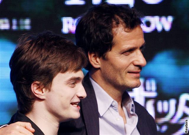 Daniel Radcliffe a producent David Heyman na premiée filmu Harry Potter a...