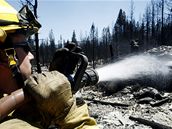 Podle hasi mohou blesky izolovaných bouek zapálit zbytky porost