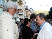 MFFKV - Petr Hapka a Václav Havel na kolonád