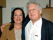 Yvonne Penosilová s kolegou Pavlem Bobkem (2004)
