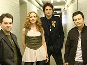 Manic Street Preachers s Ninou Person