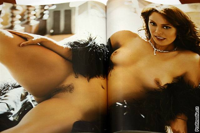 Brazilská fotbalová rozhodí Ana Paula Oliveira na snímku pro asopis Playboy