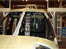 Vrtulník Sikorski S-76 - kilometry kabeláže mají své místo