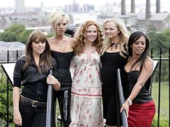 Spice Girls oznamuj comebackov turn
