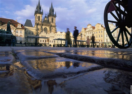 Praha pitahuje vysokokolsky vzdlané lidi z celé republiky, Praané míí do stedních ech. Ilustraní foto.