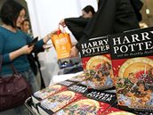 ekat na Pottera se vydali i fanouci v Japonsku