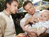 Jan Révai a David Huf se svým potomkem, 20.7.2007