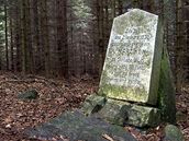 Vl�� k�men - Na kameni je ps�no: 