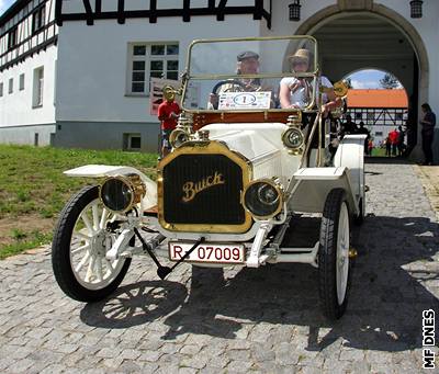 Karlovarská Veterán rallye -  Buick 10 Runabout (1910)