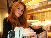Kateina Sokolová se ve znakovém obchod oblékla za deset tisíc korun
